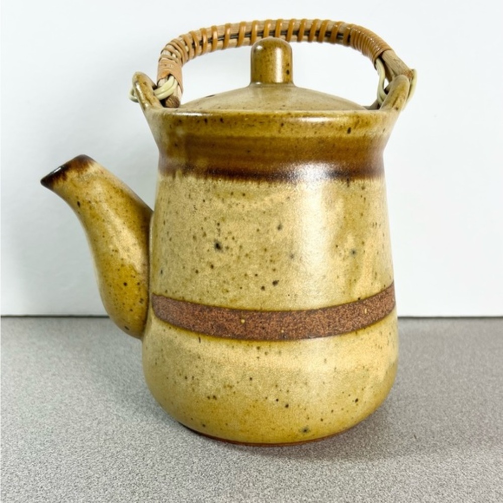 Art Pottery teapot with bamboo handle‎ earthtones glaze
